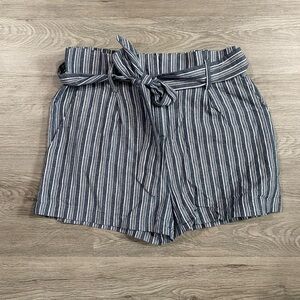 Socialite Medium Cotton Striped Navy Women's Shorts Paperbag cons‎